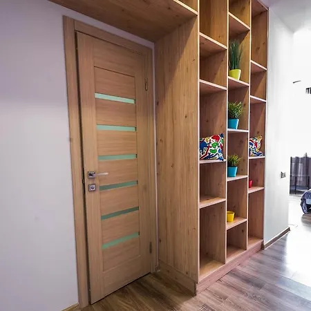 Luxury In A Bright House On Srednefontanskaya 35 *